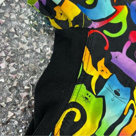 White Cross scrub tshirt cats rainbow ombrΓ© Multicolor Cat Print Scrub Top - Picture 9 of 11